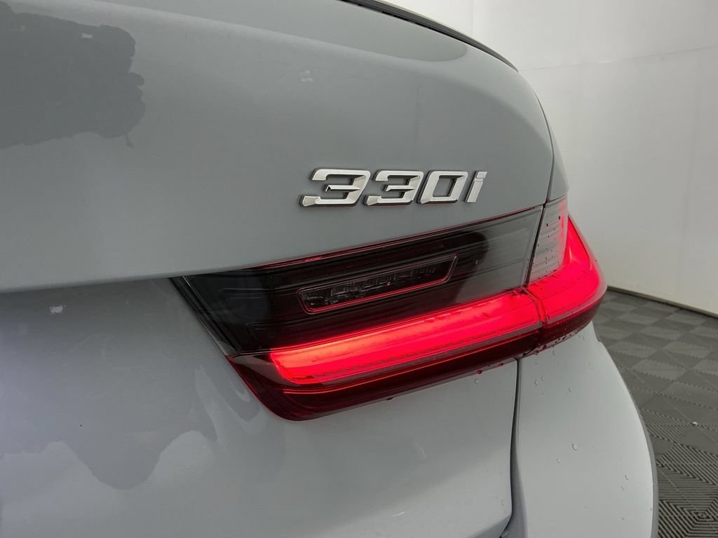 New 2026 BMW 330i Sedan w/ M Sport Package RWD image 31