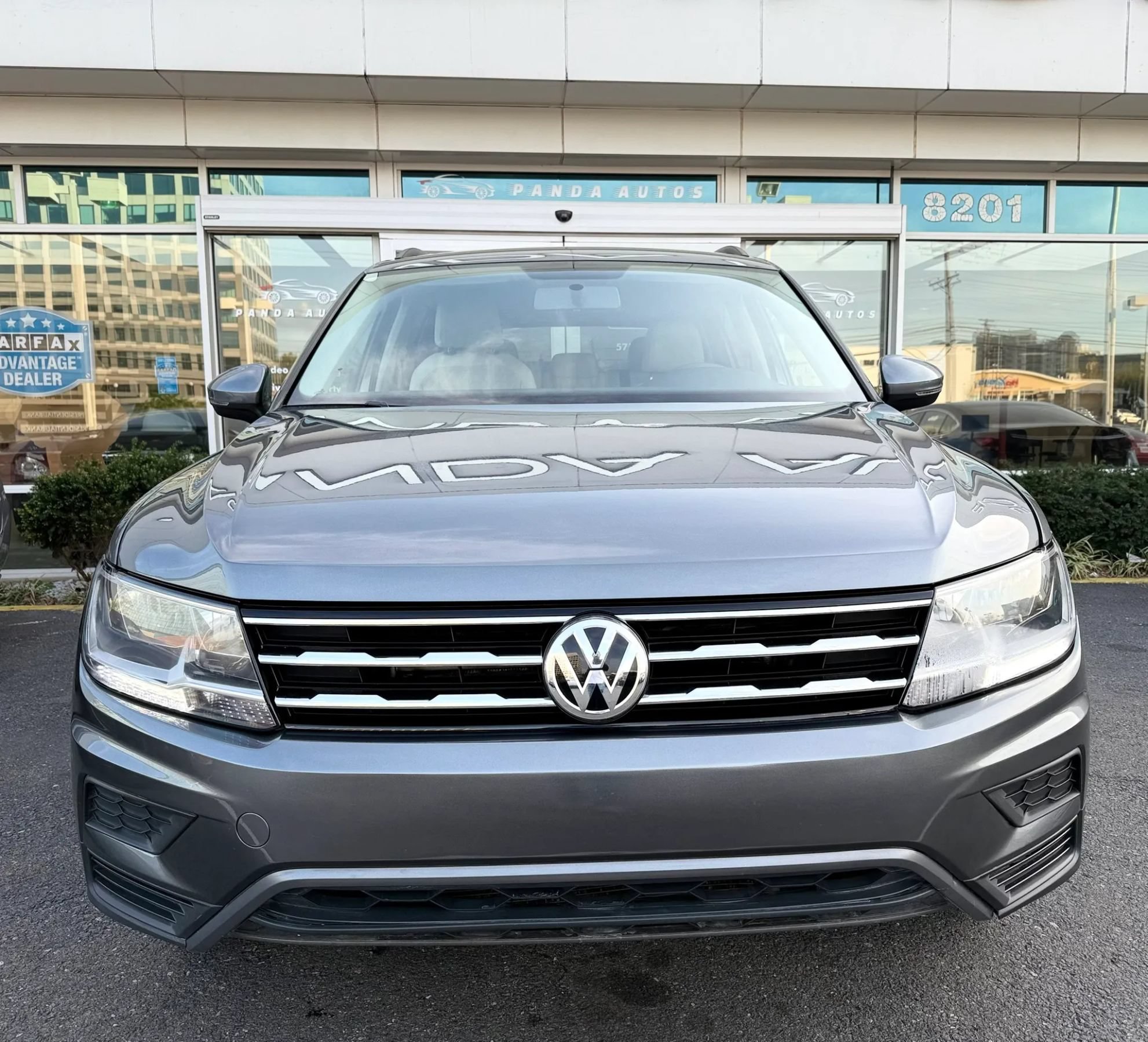 Used 2020 Volkswagen Tiguan S FWD image 2
