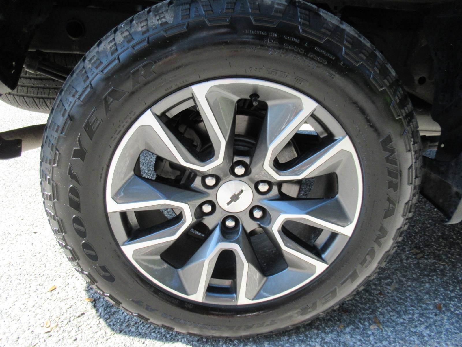 Used 2023 Chevrolet Silverado 1500 RST AWD/4WD image 8