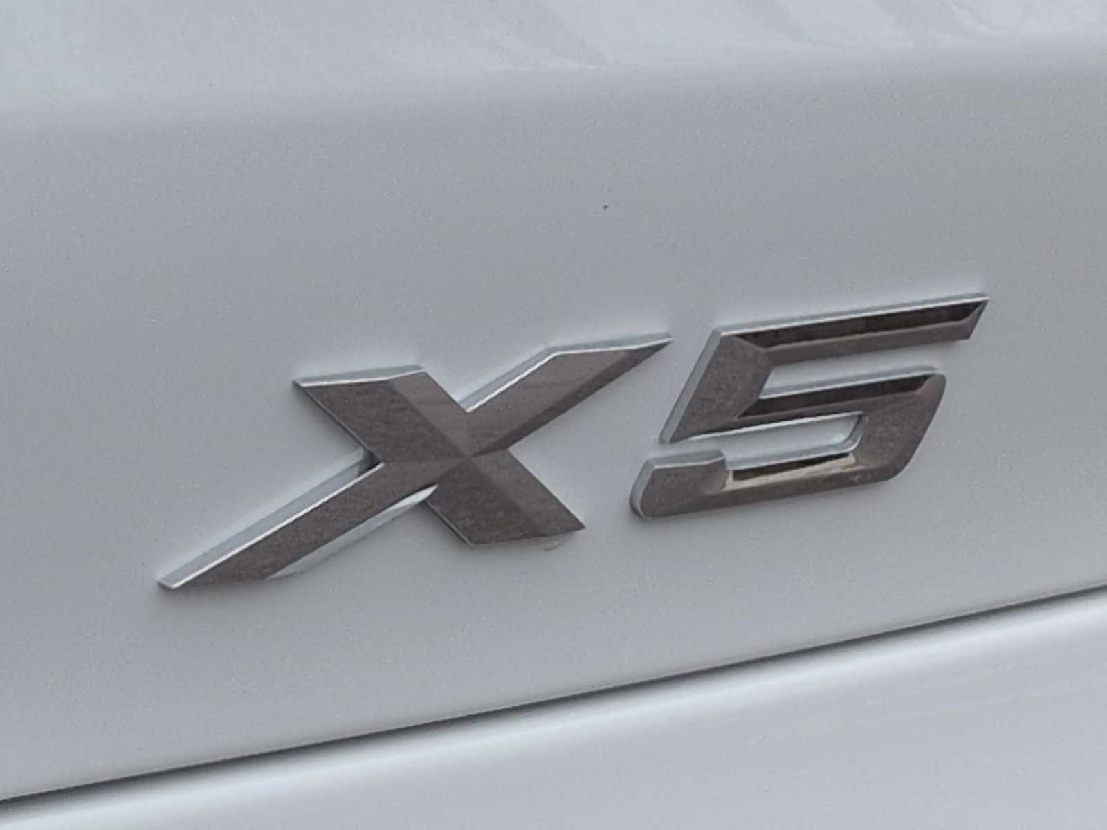 New 2026 BMW X5 xDrive40i w/ Premium Package AWD/4WD image 12