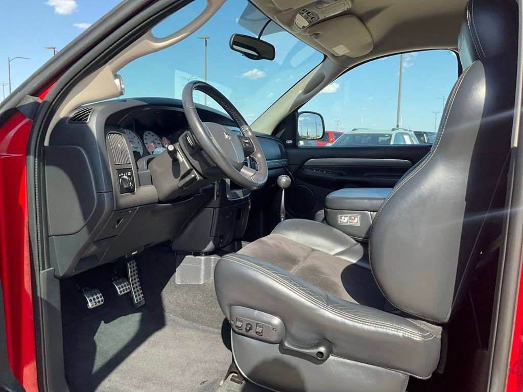 Used 2005 Dodge Ram 1500 Truck 2WD Regular Cab image 3