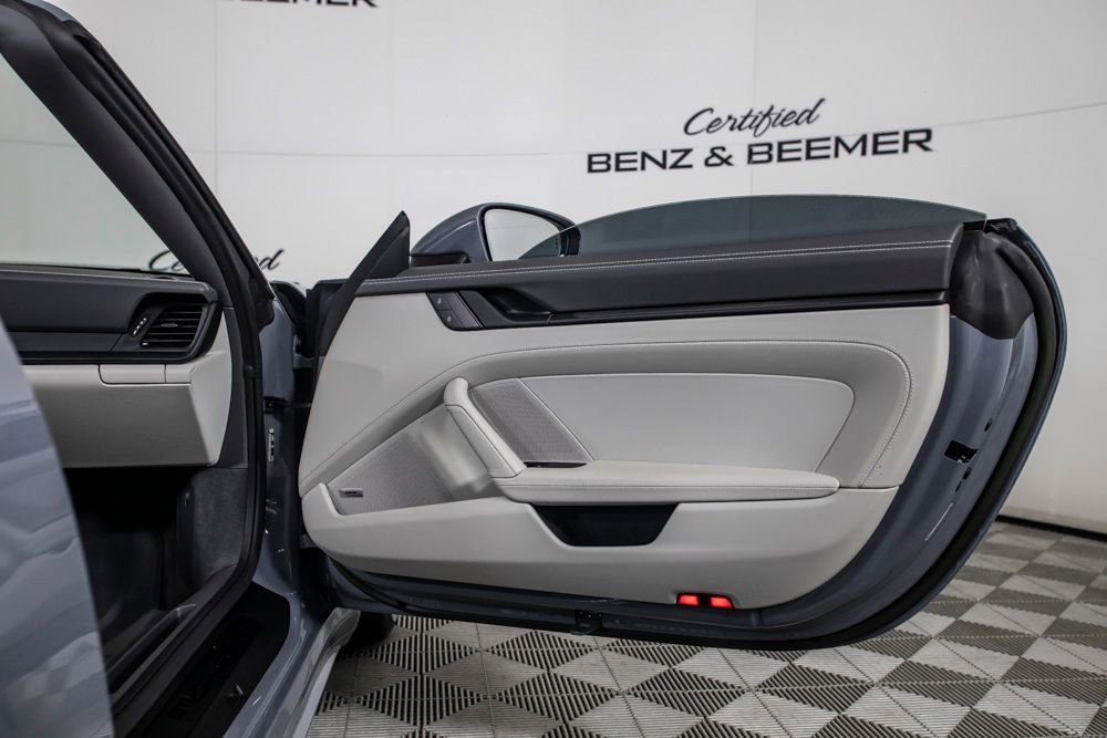 Used 2024 Porsche 911 Carrera GTS image 17