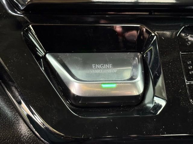 Used 2025 GMC Sierra 3500 Denali w/ Denali Reserve Package image 29