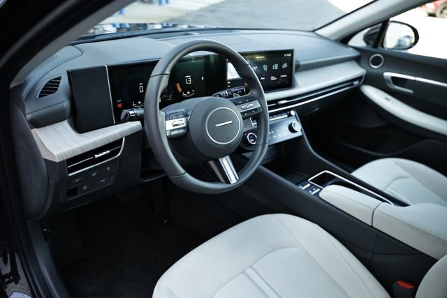 Certified 2025 Hyundai Sonata SEL image 17