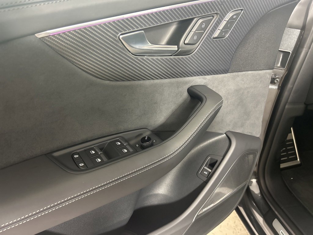 Used 2024 Audi RS Q8 image 15