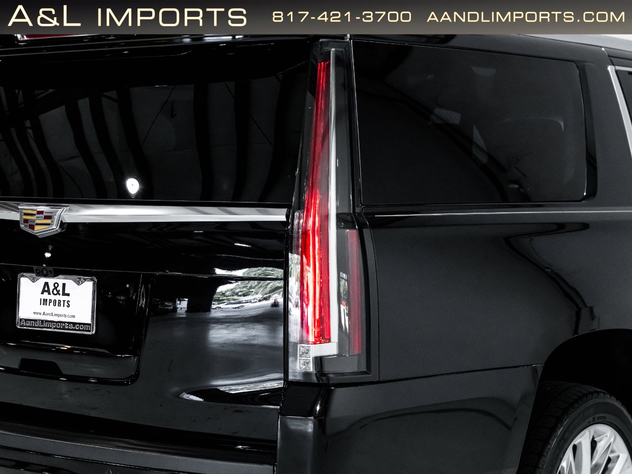 Used 2019 Cadillac Escalade ESV Premium Luxury image 40