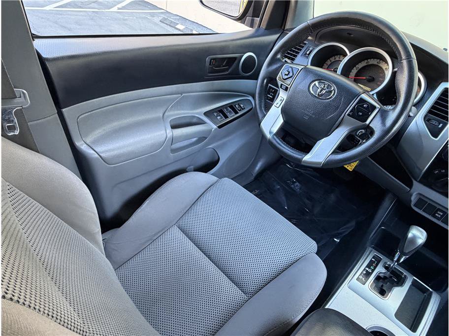 Used 2015 Toyota Tacoma PreRunner w/ TRD Sport Package RWD image 10