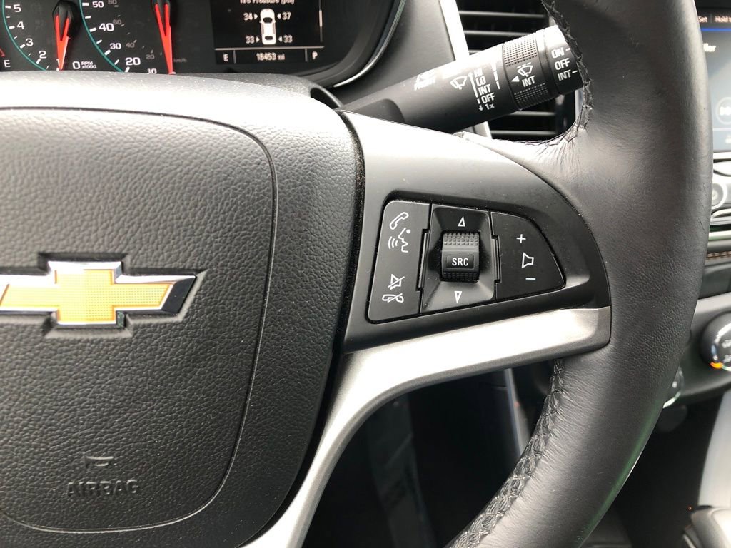 Used 2022 Chevrolet Trax LT w/ LT Convenience Package image 24