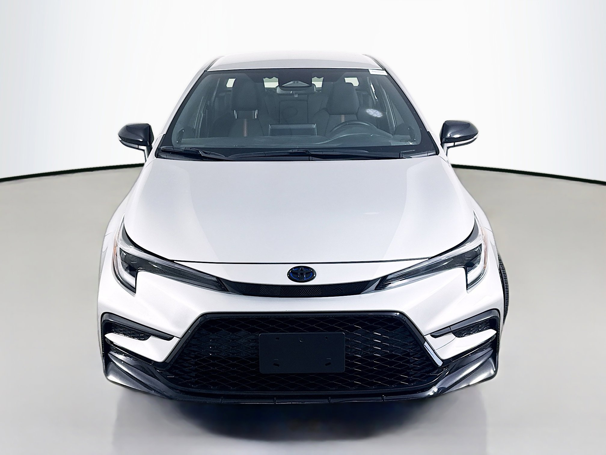 Used 2024 Toyota Corolla SE w/ Convenience Package FWD image 2