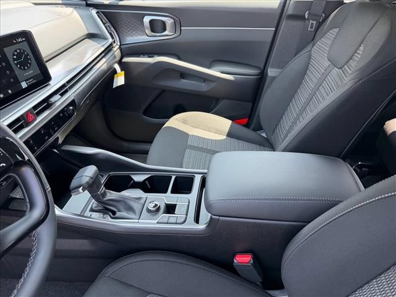 New 2026 Kia Sorento LX FWD image 12