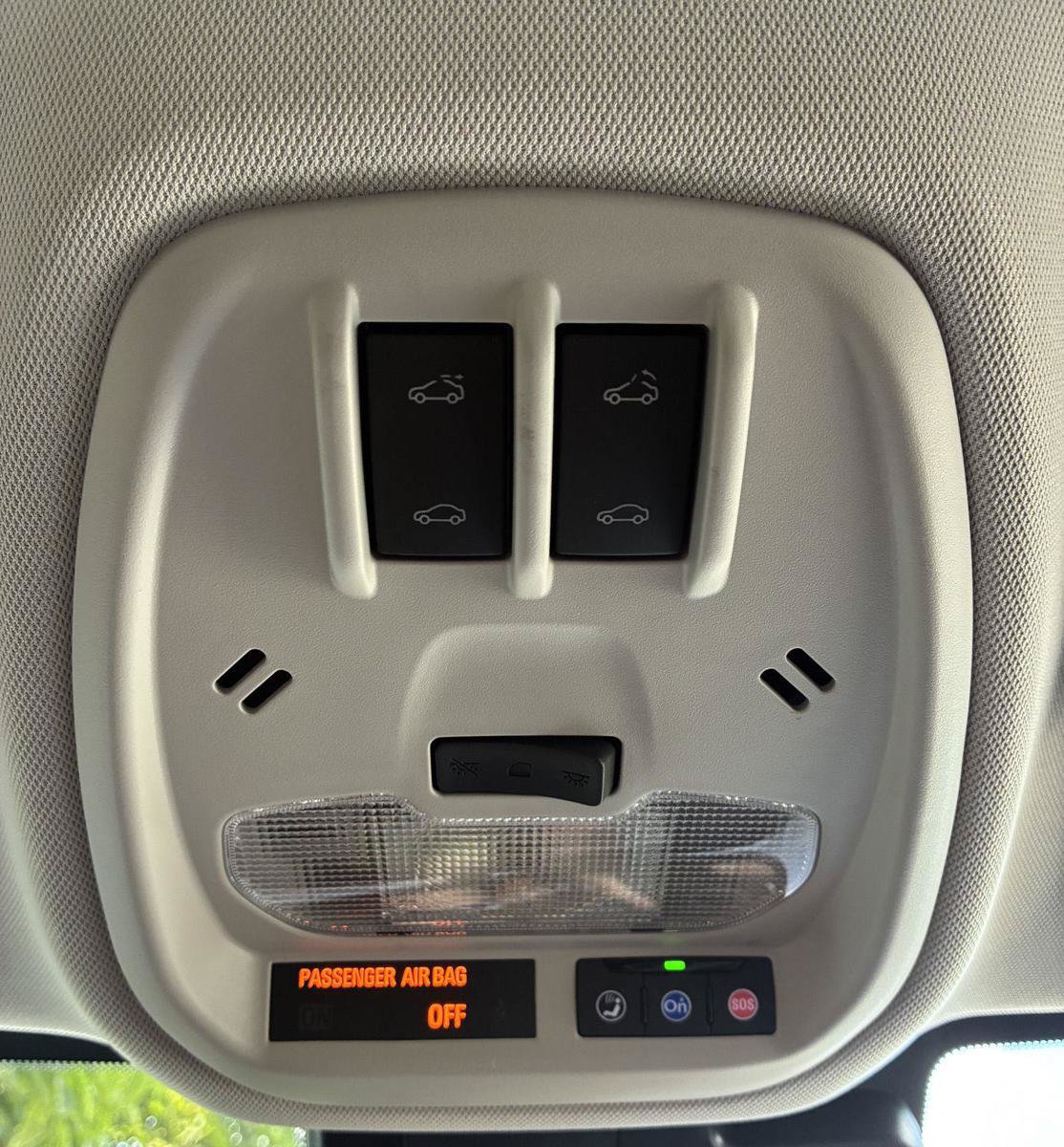 Used 2025 Chevrolet Trax ACTIV w/ Sunroof Package FWD image 30