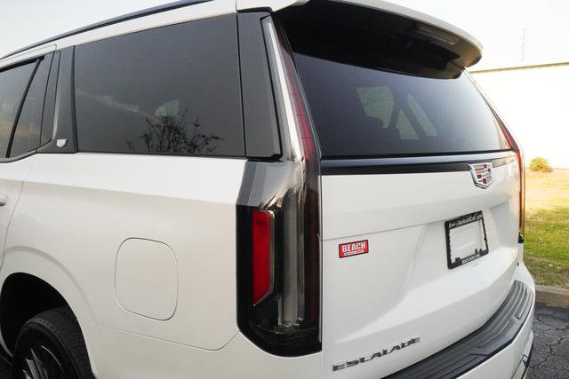 Used 2023 Cadillac Escalade V AWD/4WD image 39