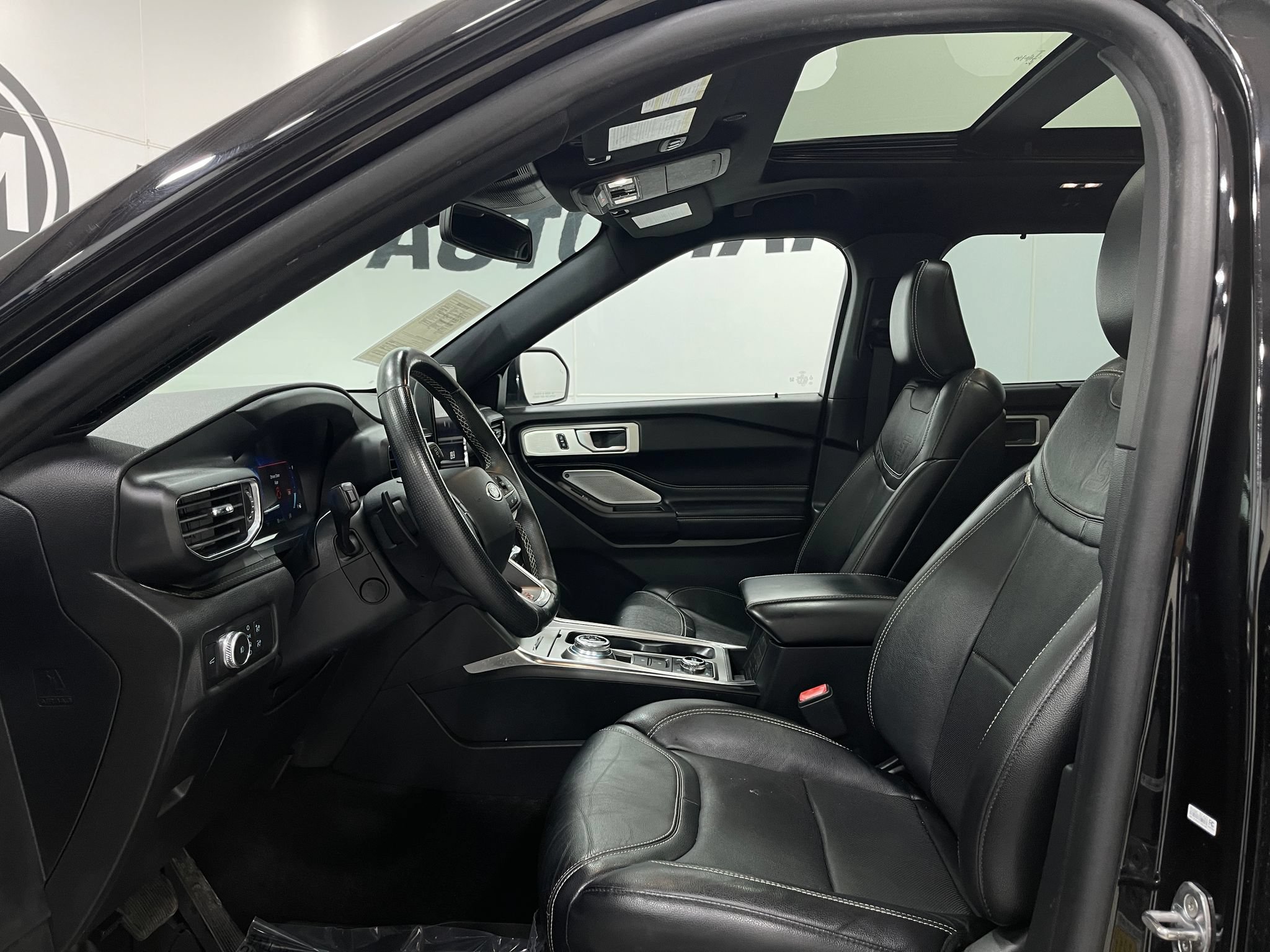 Used 2020 Ford Explorer ST w/ Premium Technology Package AWD/4WD image 13