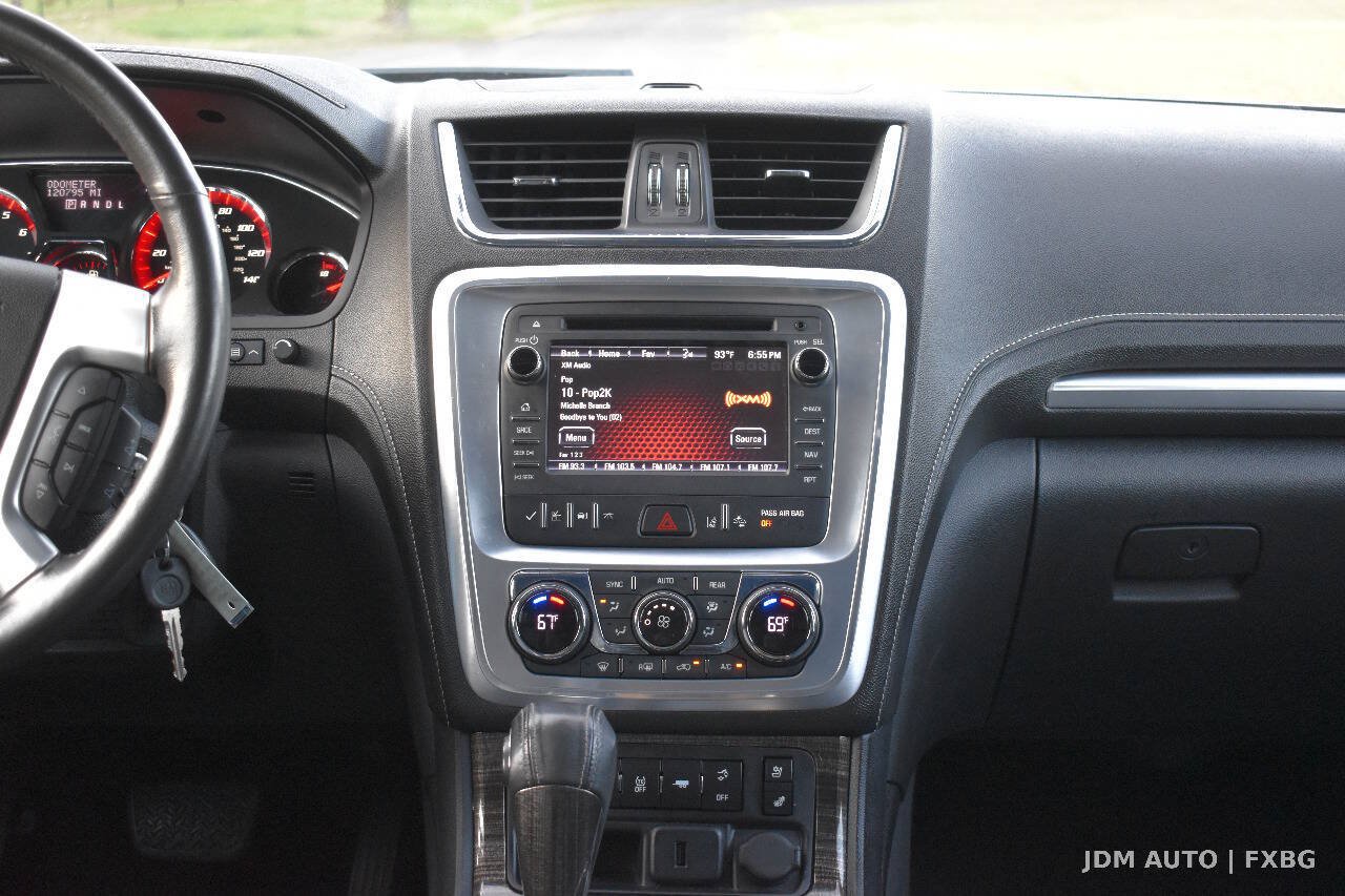 Used 2015 GMC Acadia SLT w/ Technology Package AWD/4WD image 24
