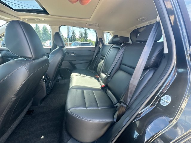 Used 2023 Nissan Rogue SL AWD/4WD image 30