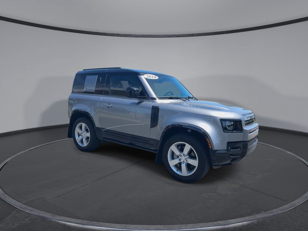 Used 2024 Land Rover Defender 90 X-Dynamic SE AWD/4WD image 2