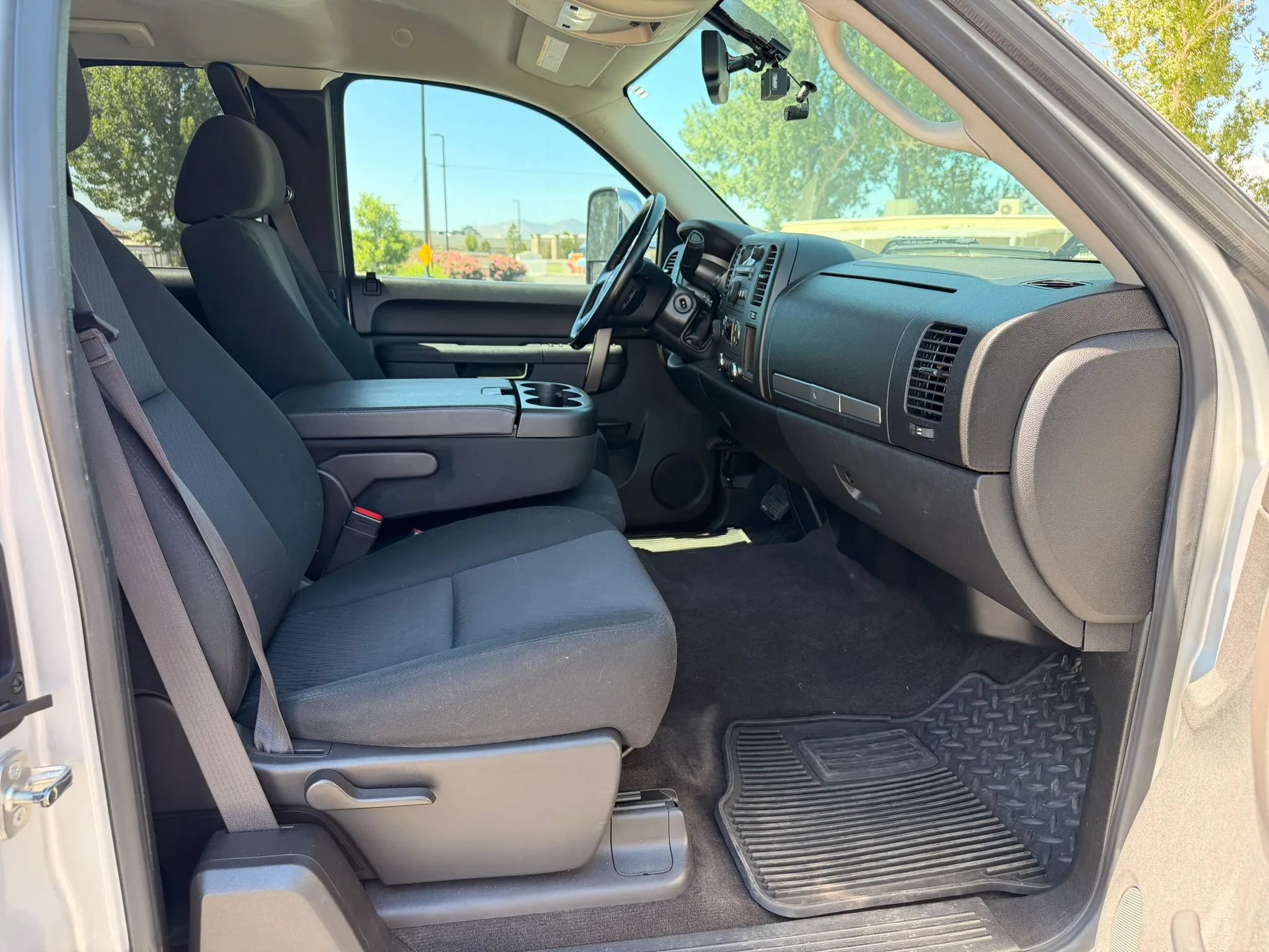 Used 2013 Chevrolet Silverado 2500 LT w/ Interior Plus Package AWD/4WD image 12