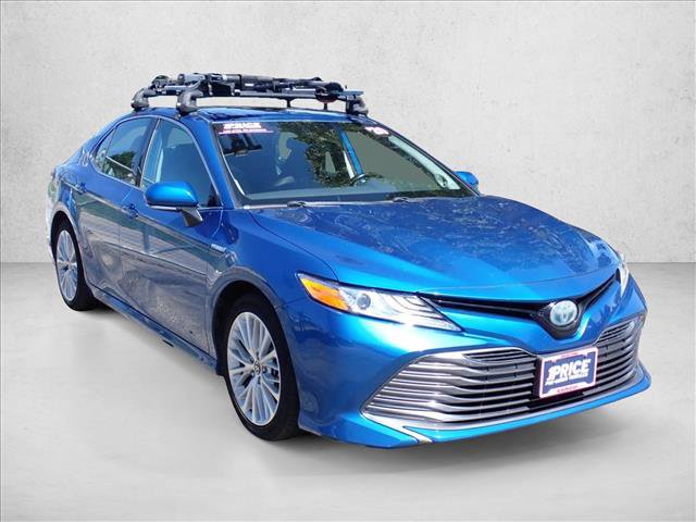 Used 2020 Toyota Camry XLE w/ Sunroof Package FWD image 6