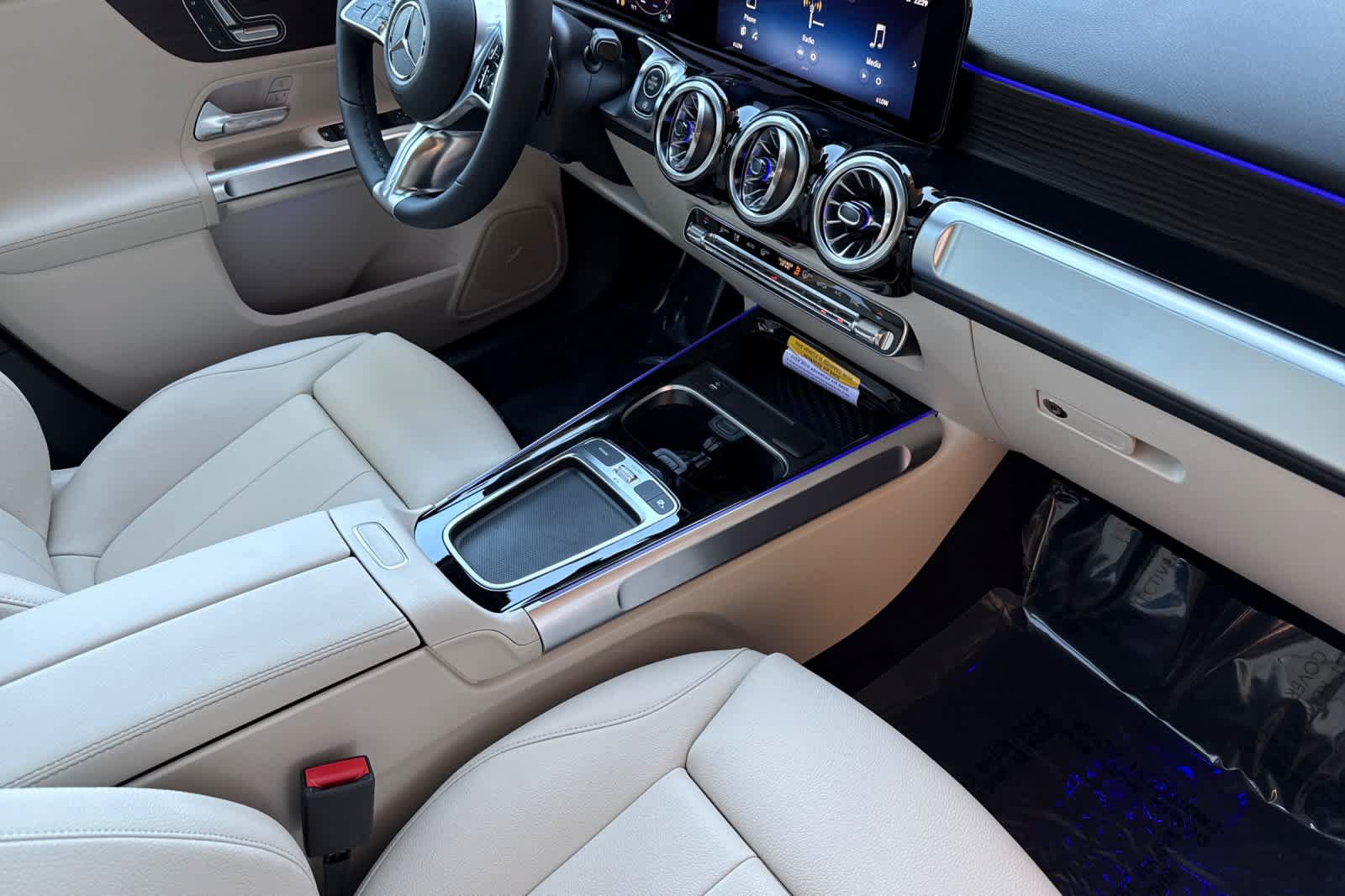 New 2026 Mercedes-Benz GLB 250 image 15