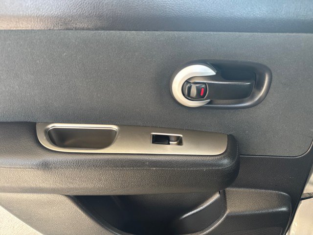 Used 2012 Nissan Versa 1.8 S FWD image 6