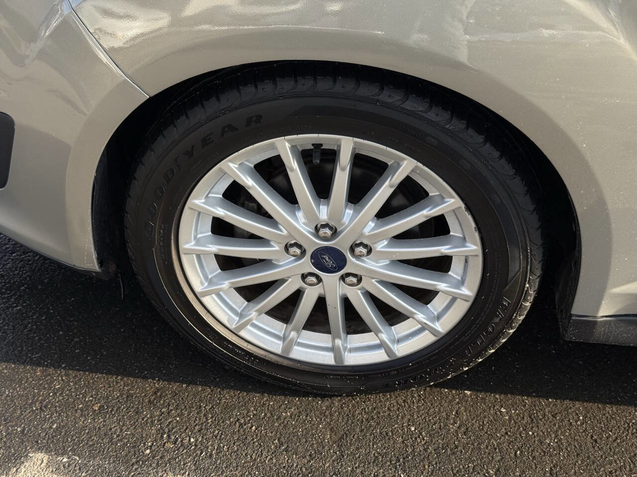 Used 2015 Ford C-MAX SE image 31