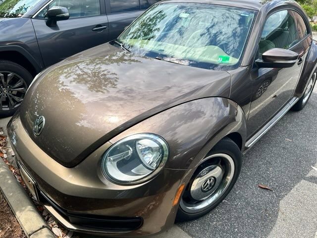 Used 2013 Volkswagen Beetle 2.5