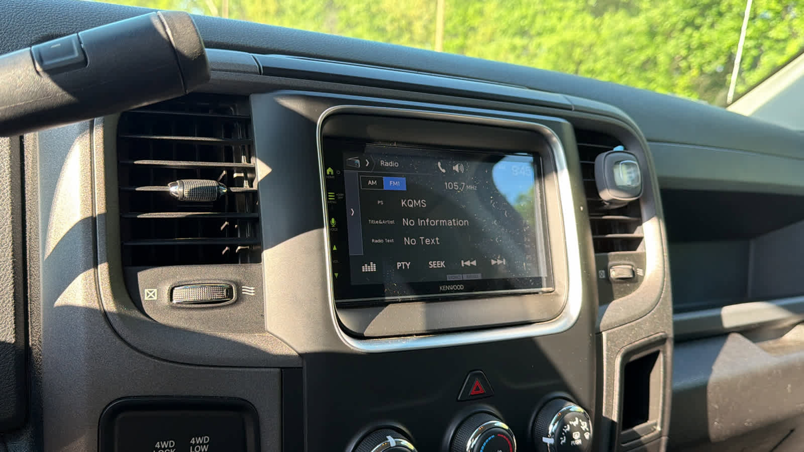 Used 2013 RAM 2500 Tradesman w/ Chrome Appearance Group image 14