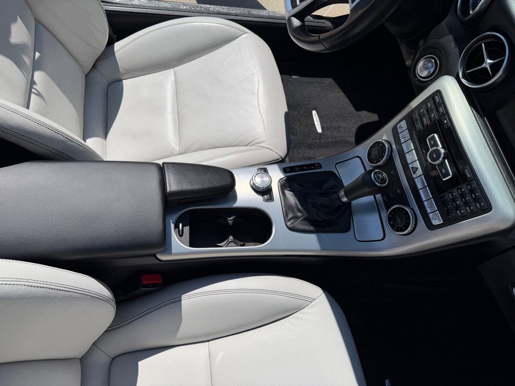 Used 2012 Mercedes-Benz SLK 350 image 16