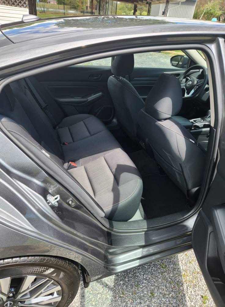 Used 2024 Nissan Altima 2.5 SV FWD image 8