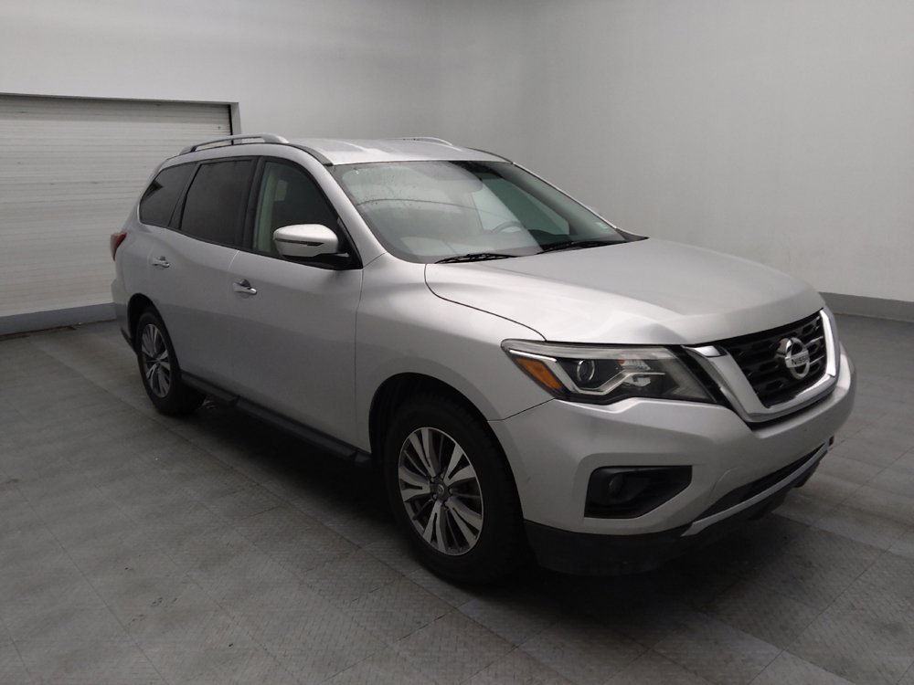 Used 2020 Nissan Pathfinder SV image 13
