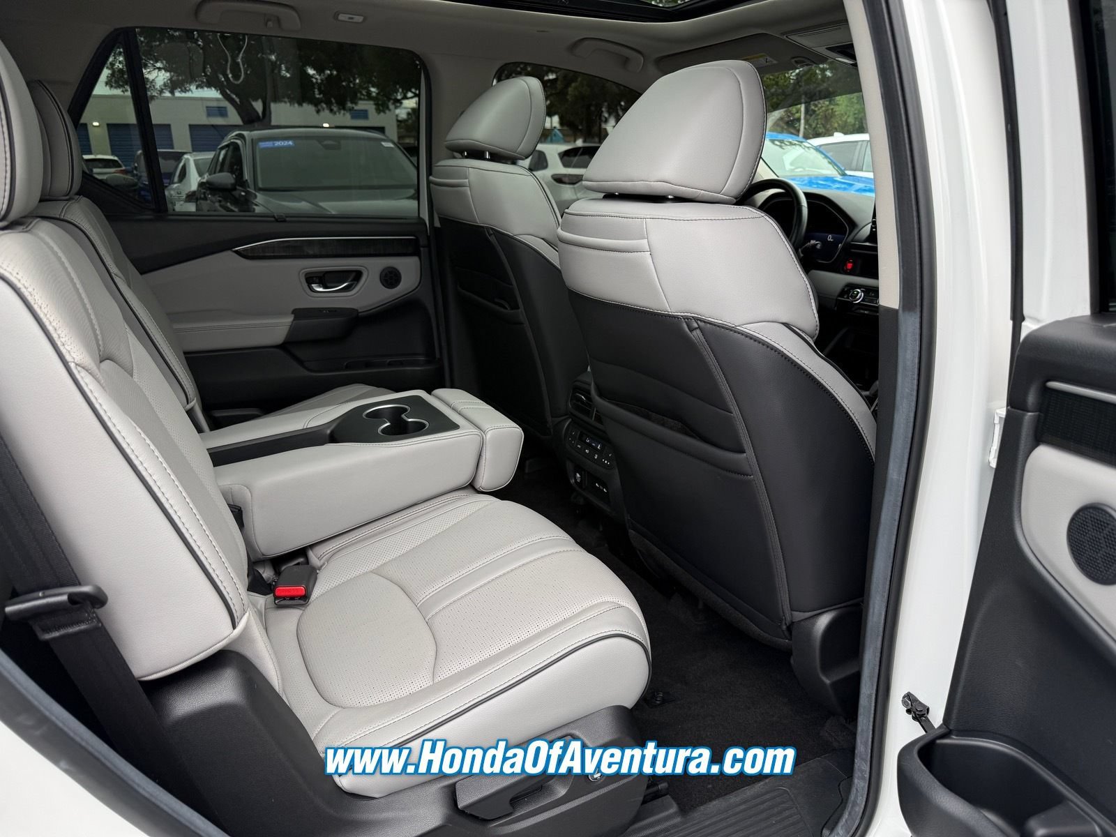 Certified 2025 Honda Pilot Elite image 12