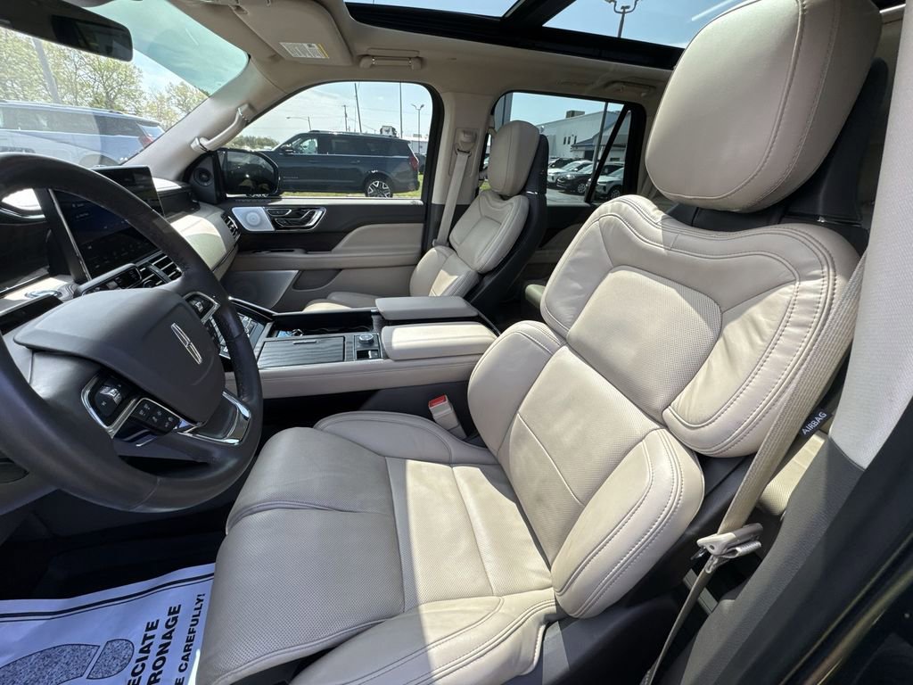 Used 2024 Lincoln Navigator L Reserve AWD/4WD image 11
