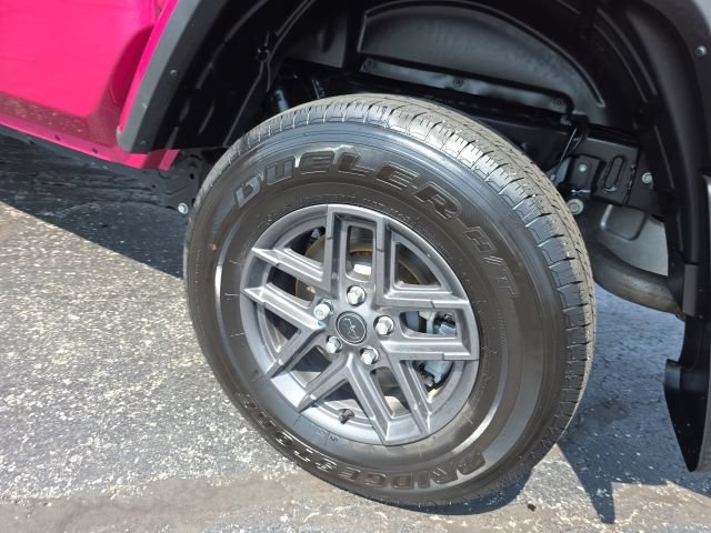 Used 2024 Jeep Gladiator Sport AWD/4WD image 43