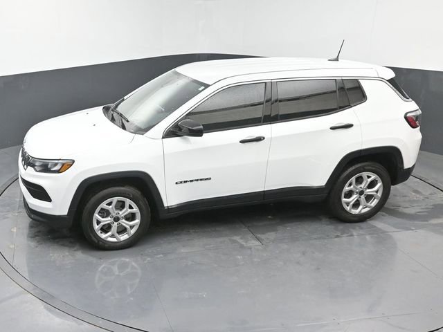 Used 2025 Jeep Compass Sport image 32