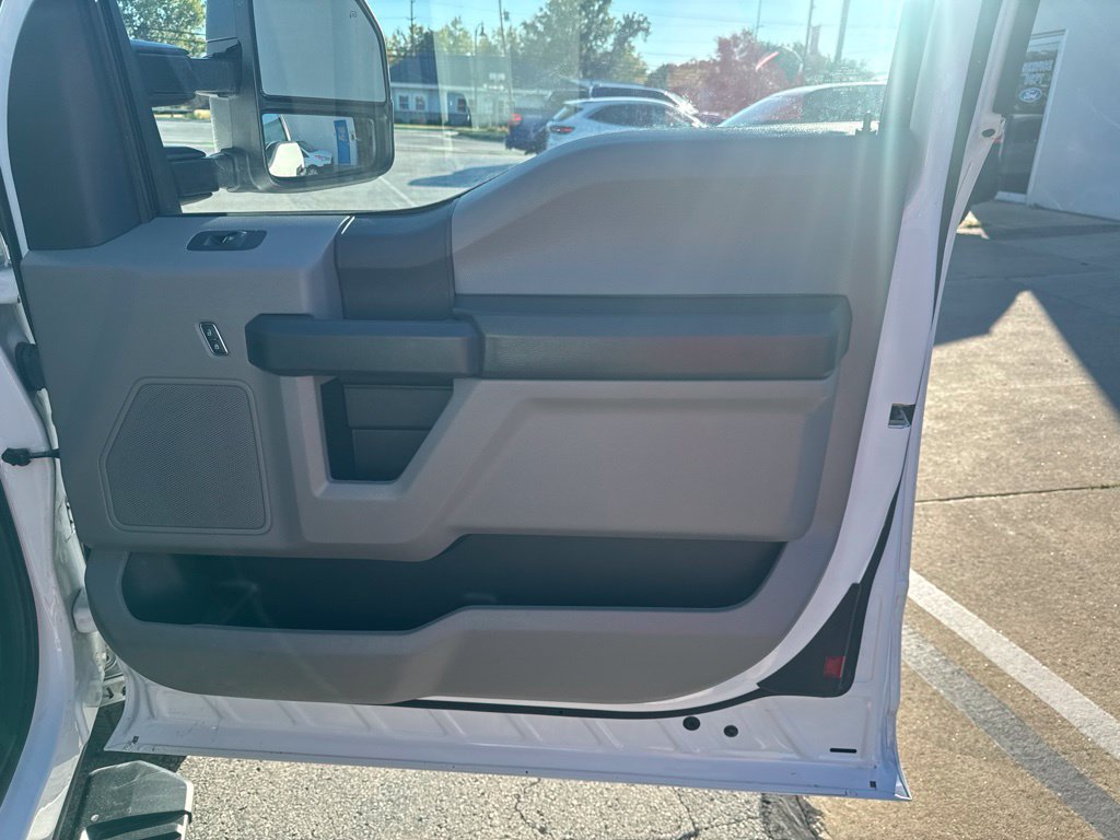 Used 2022 Ford F250 XL w/ Power Equipment Group AWD/4WD image 29