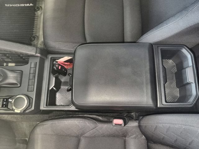 Used 2024 Toyota Tacoma SR w/ SR Upgrade Package AWD/4WD image 21