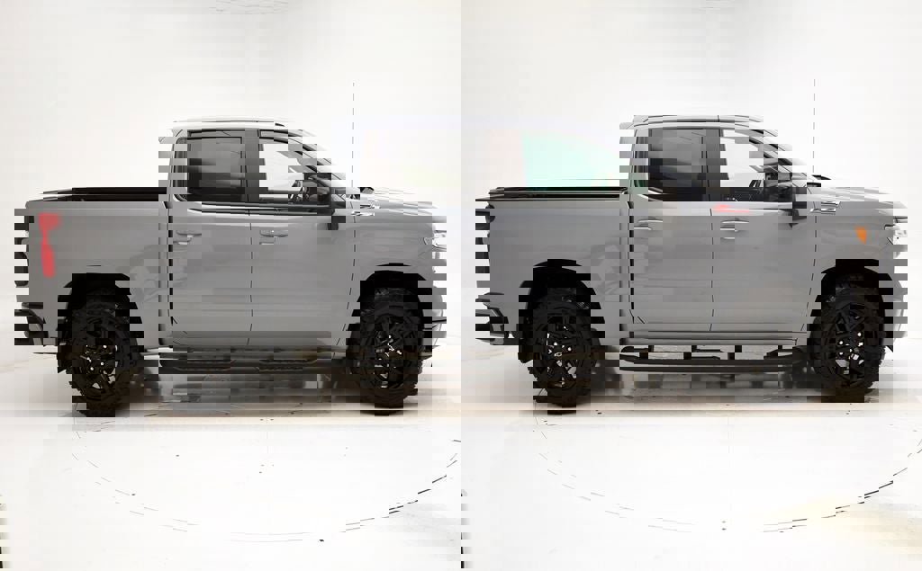 Used 2024 Chevrolet Silverado 1500 RST image 3