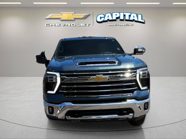 Used 2025 Chevrolet Silverado 2500 LTZ w/ LTZ Premium Package AWD/4WD image 8