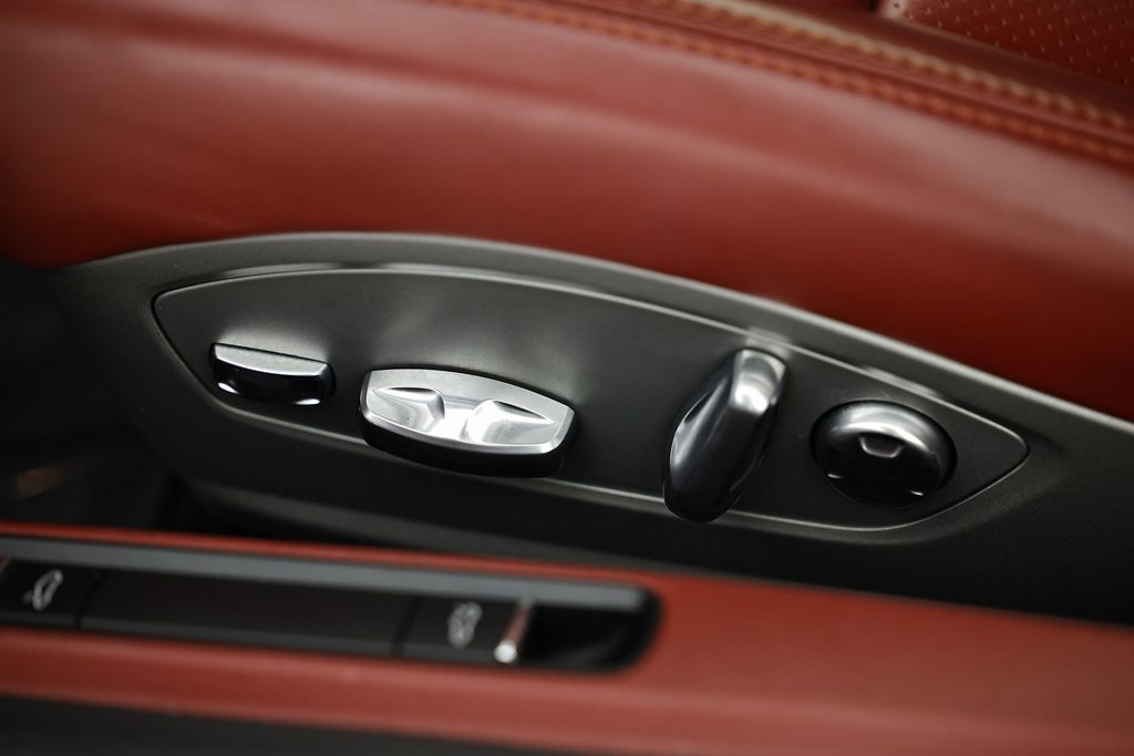 Certified 2015 Porsche 911 Targa 4S image 23