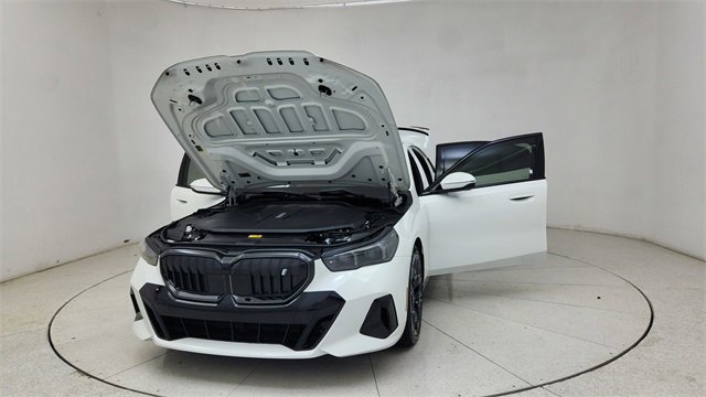 Used 2025 BMW i5 eDrive40i w/ M Sport Package image 69