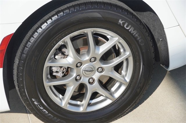 Used 2022 Chrysler Pacifica Touring image 11