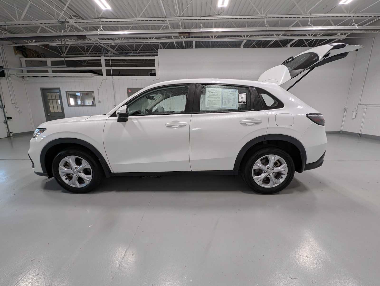 Certified 2024 Honda HR-V LX image 12