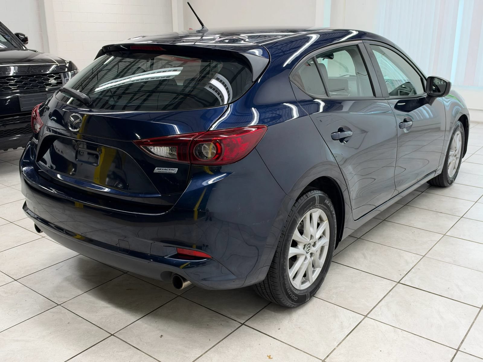 Used 2017 MAZDA MAZDA3 Sport FWD image 9