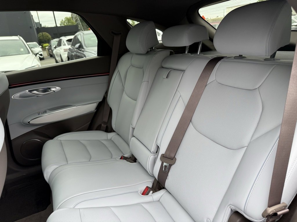 Used 2026 Genesis GV70 2.5T Advanced image 12