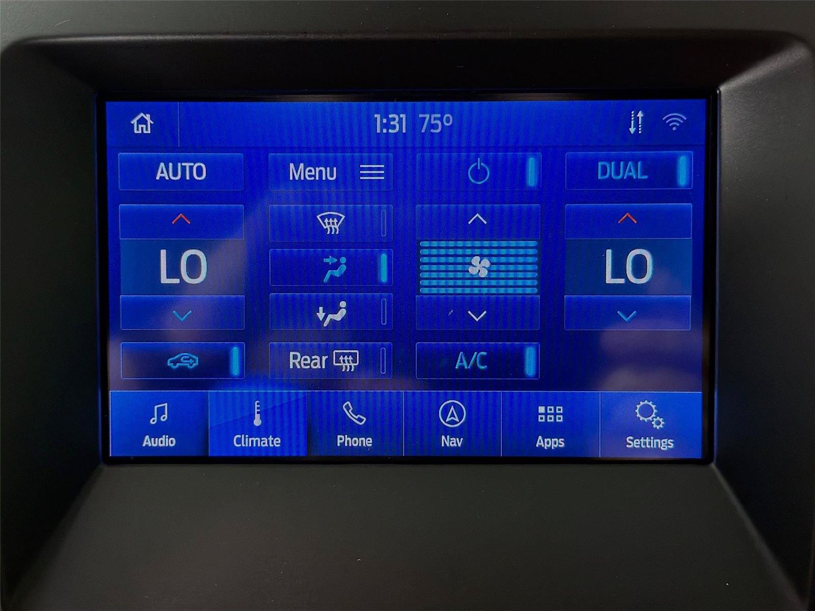 Used 2020 Ford Edge ST w/ Cold Weather Package AWD/4WD image 22