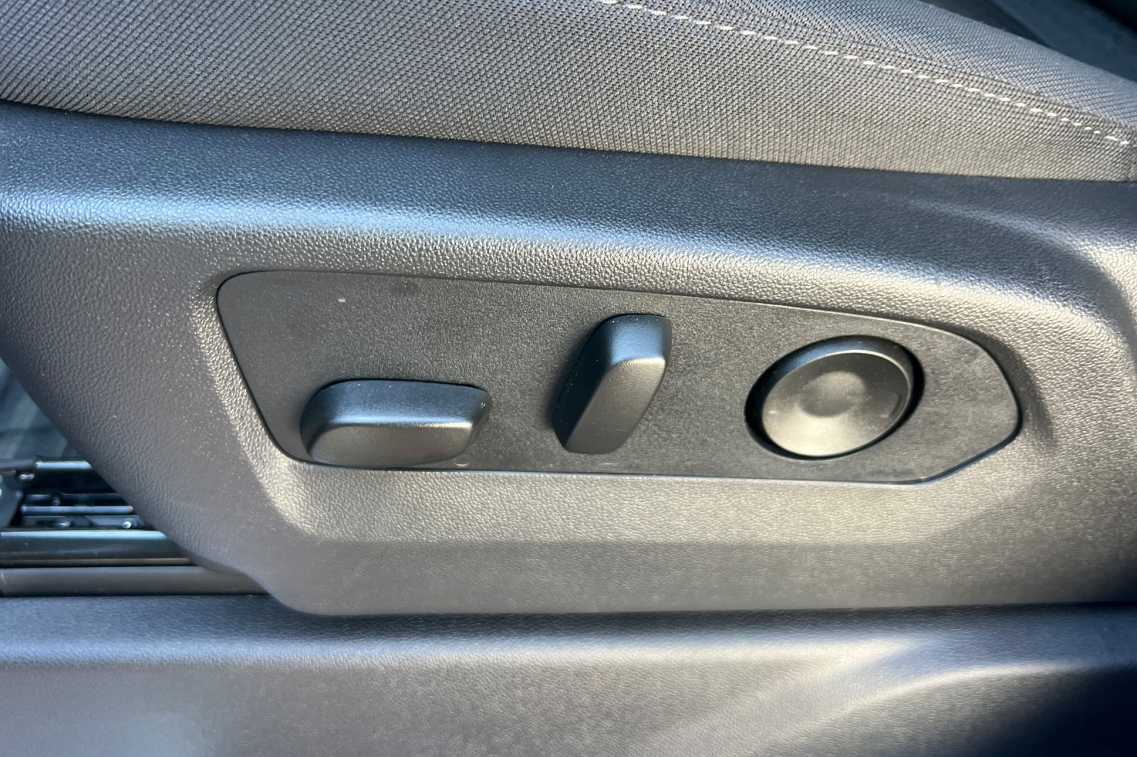 Used 2026 GMC Sierra 1500 SLE RWD image 15