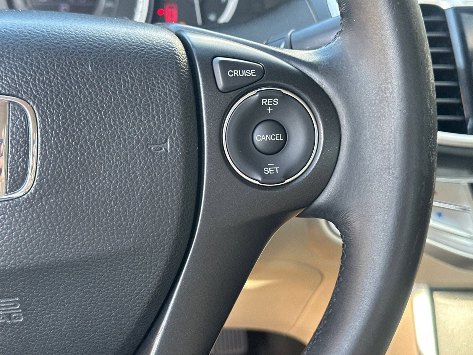 Used 2015 Honda Accord EX-L image 25