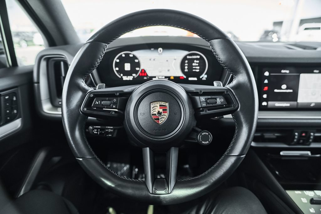 Used 2024 Porsche Cayenne AWD/4WD image 31