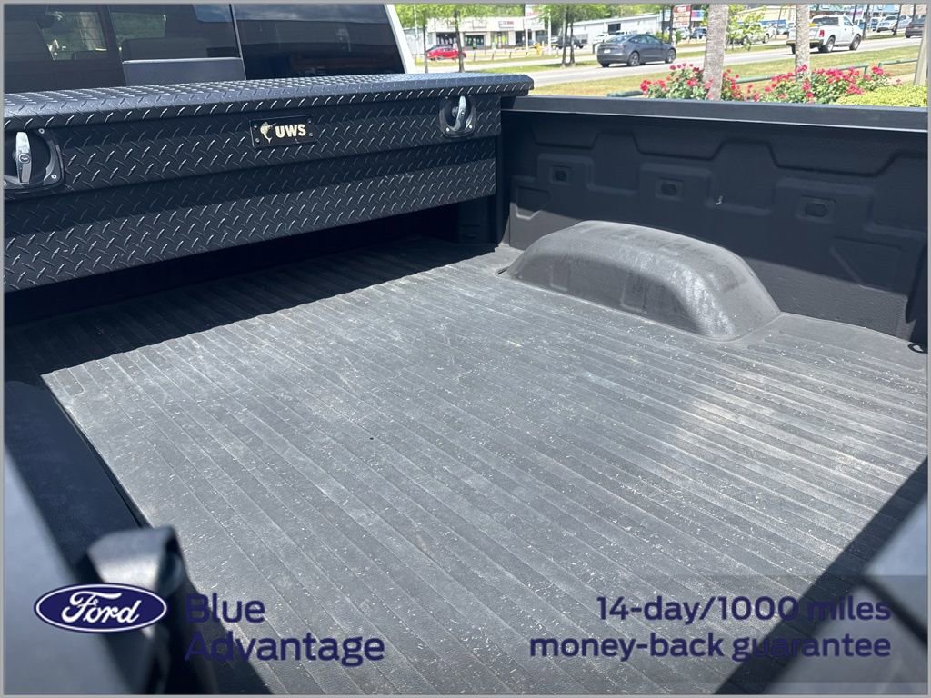 Used 2024 GMC Sierra 3500 Denali w/ Denali Reserve Package image 3