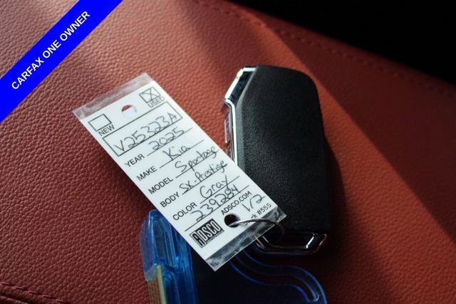 Used 2025 Kia Sportage SX image 33